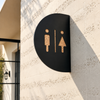 Señalador de Baños / Sanitarios Media Luna de Doble Cara en Metal y Corcho | Hoteles, Restaurantes y Espacios Comerciales