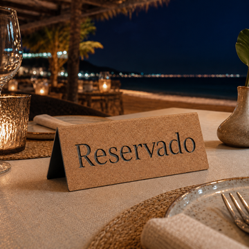 Habladores de “Reservado” en Hierro y Corcho | Restaurantes, Cafés y Bares