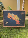 Mapa de Costa Rica de Corcho · Colección RELIEVE | 110 × 80 cm
