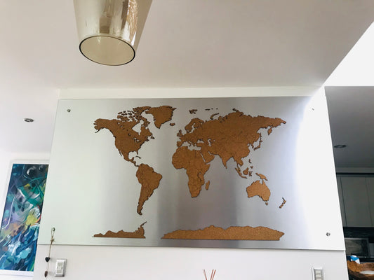 Contorno de Mapamundi en Corcho Natural · Tipo 1 · Diseño Minimalista